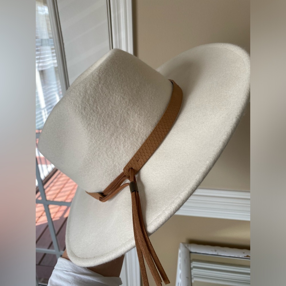 Altar'd State Women’s Hat NWT - Picture 5 of 10